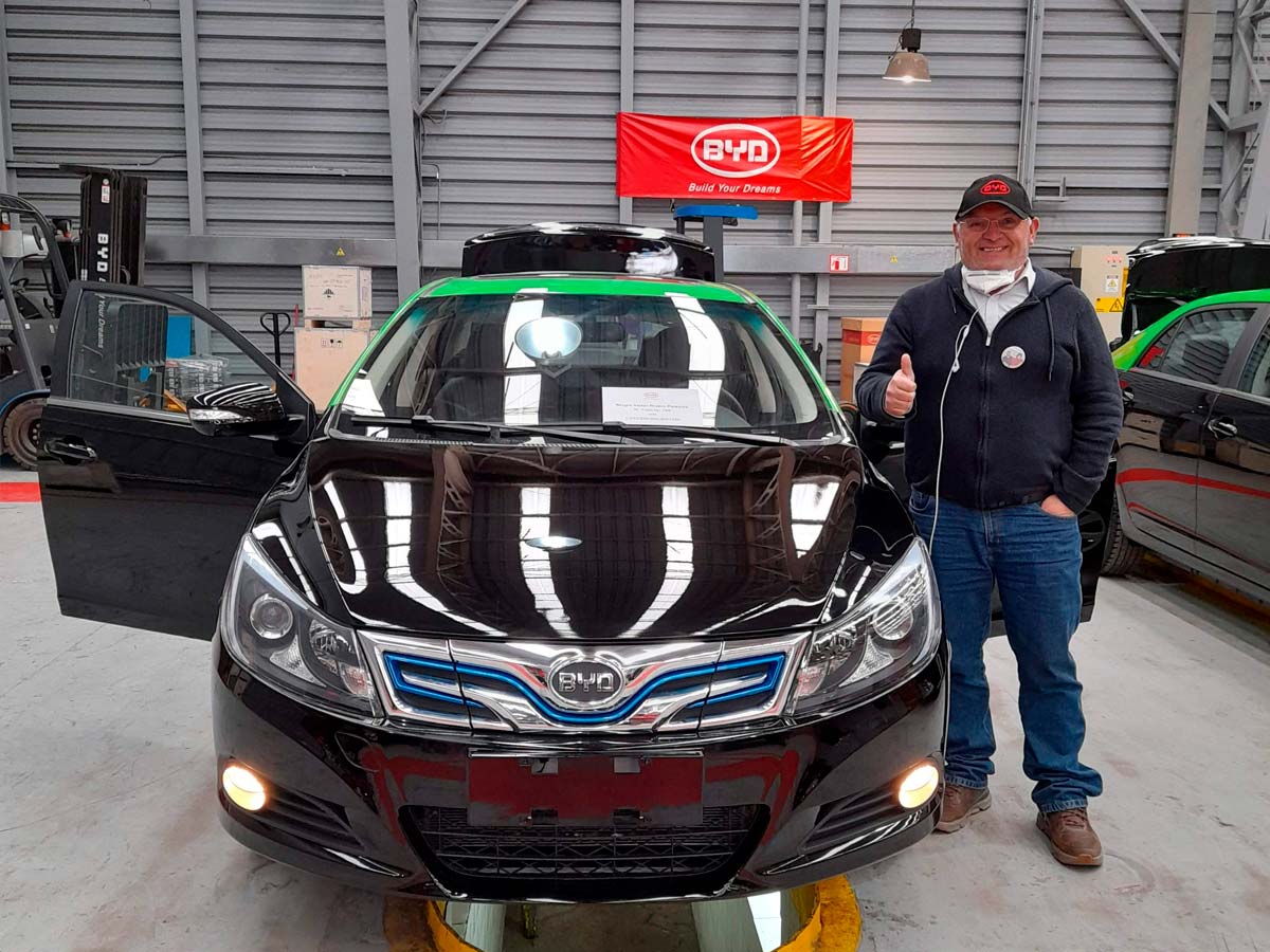  El taxi eléctrico cobra fuerza en Santiago de Chile