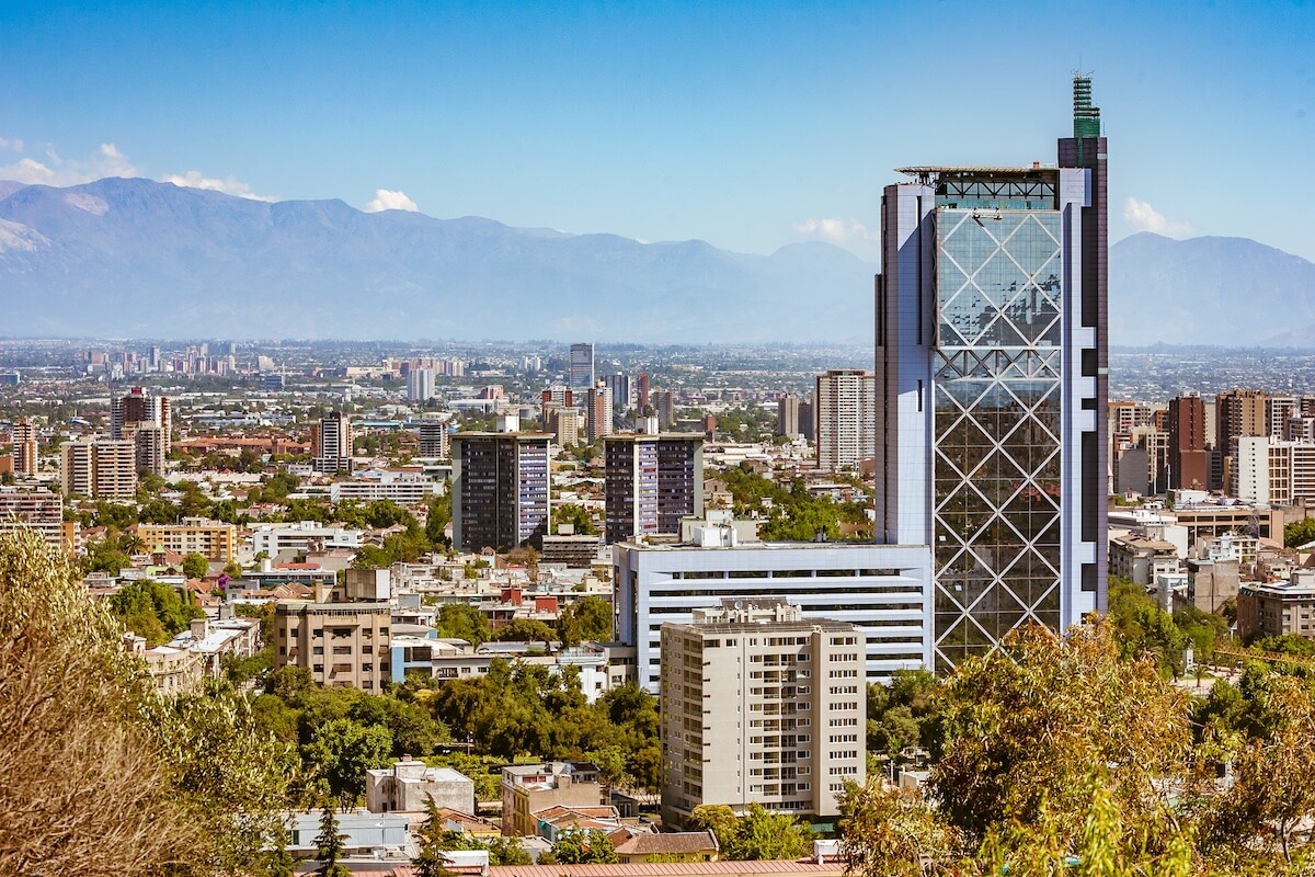 Cómo moverse por Santiago: a pie, en metro, bus, bici, taxi y Cabify